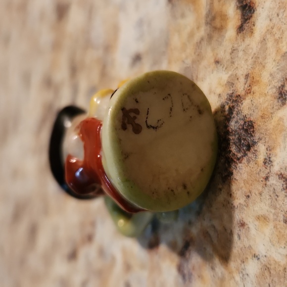 Vintage Staffordshire Jugs - Picture 4 of 11